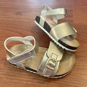 Cat & Jack 6 toddler gold velcro strap sandals